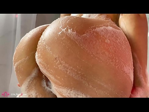 ❤️ Brunette شاور میں شدید orgasm کے لئے وائبریٹر کے ساتھ بلی میں مشت زنی کرتی ہے۔ ❤️  پر ur.teatroporno.ru